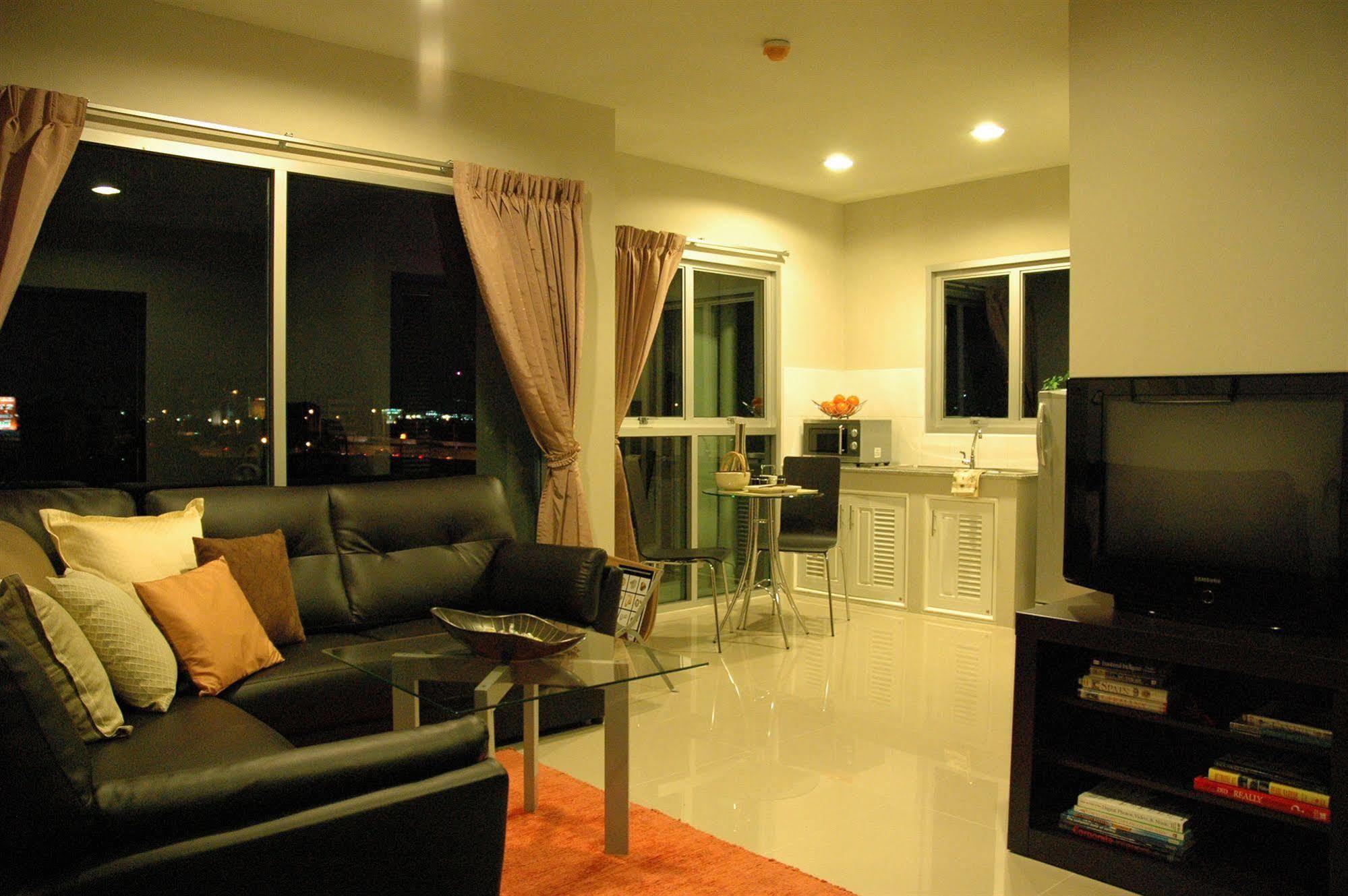 Bangkok Living Aparthotel Buitenkant foto