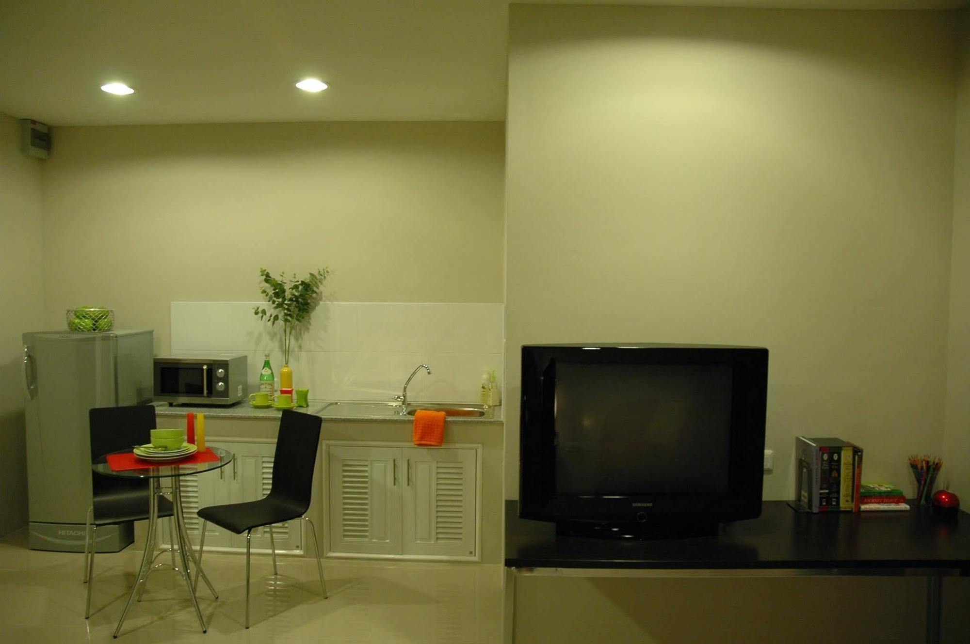 Bangkok Living Aparthotel Buitenkant foto